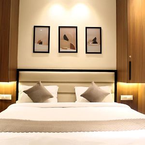 The Vantage Inn, Near Us Consulate Gachibowli Hyderabad